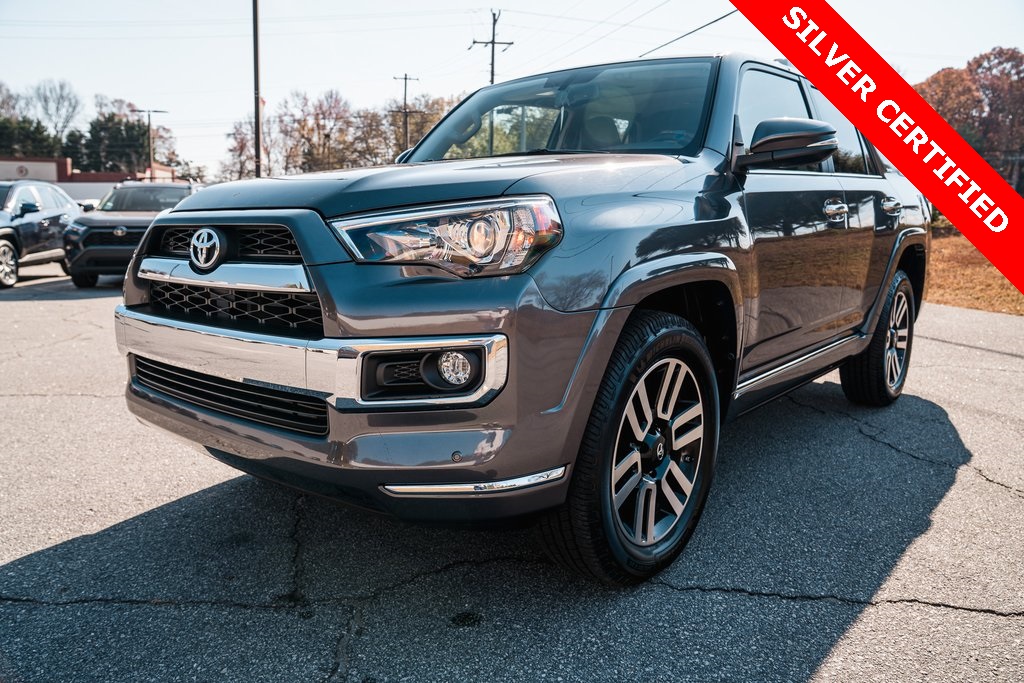 2018 Toyota 4Runner Limited photo 3
