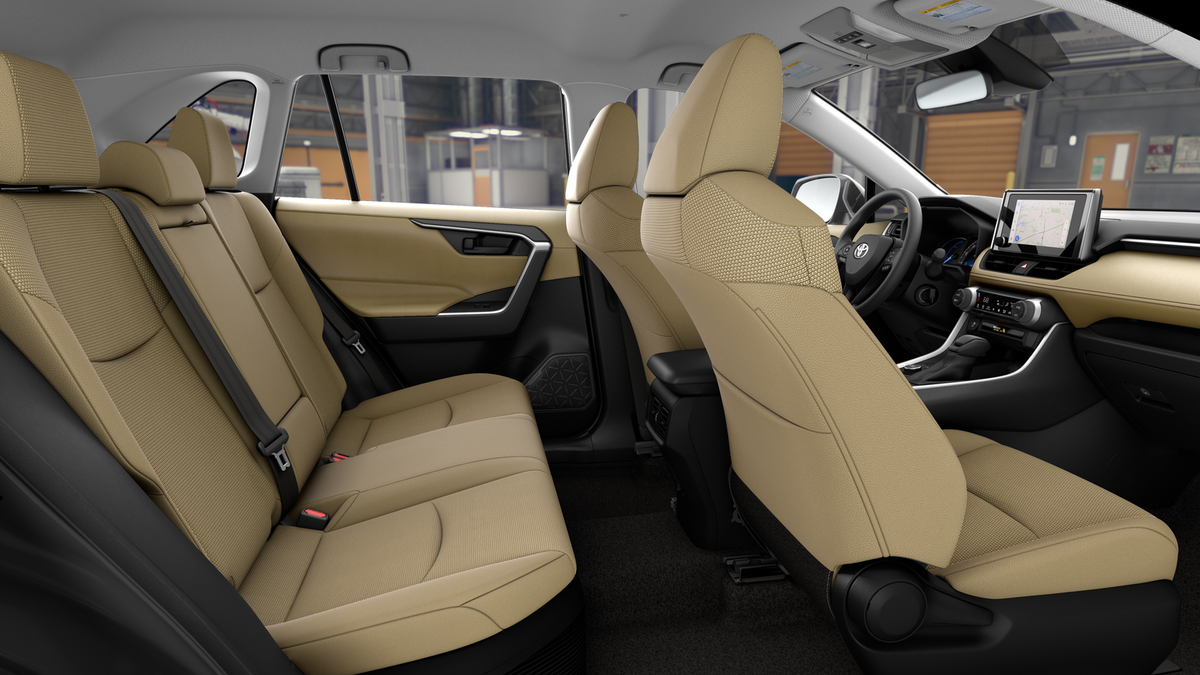 2025 Toyota RAV4 Hybrid LE photo 18