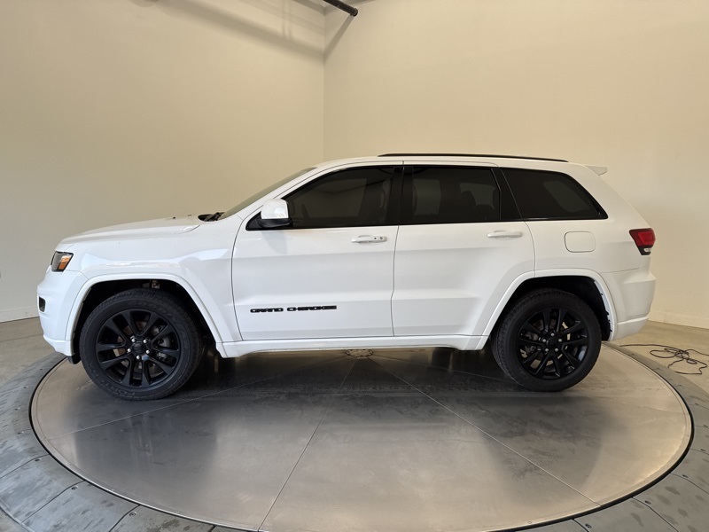 2020 Jeep Grand Cherokee Altitude photo 4