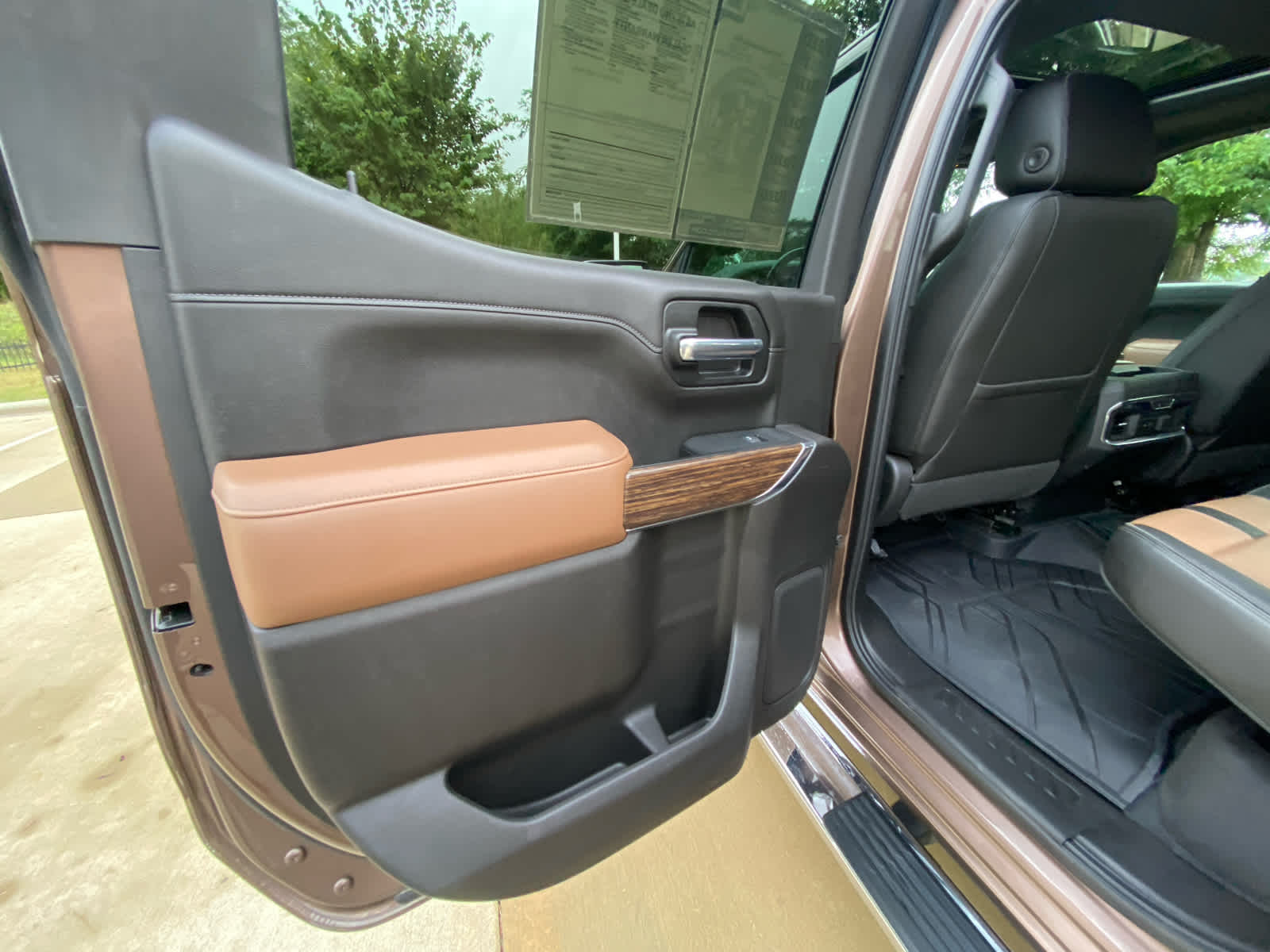 2019 Chevrolet Silverado 1500 High Country photo 22