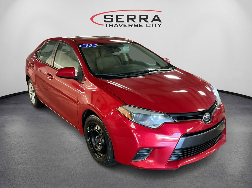 2015 Toyota Corolla LE photo 3