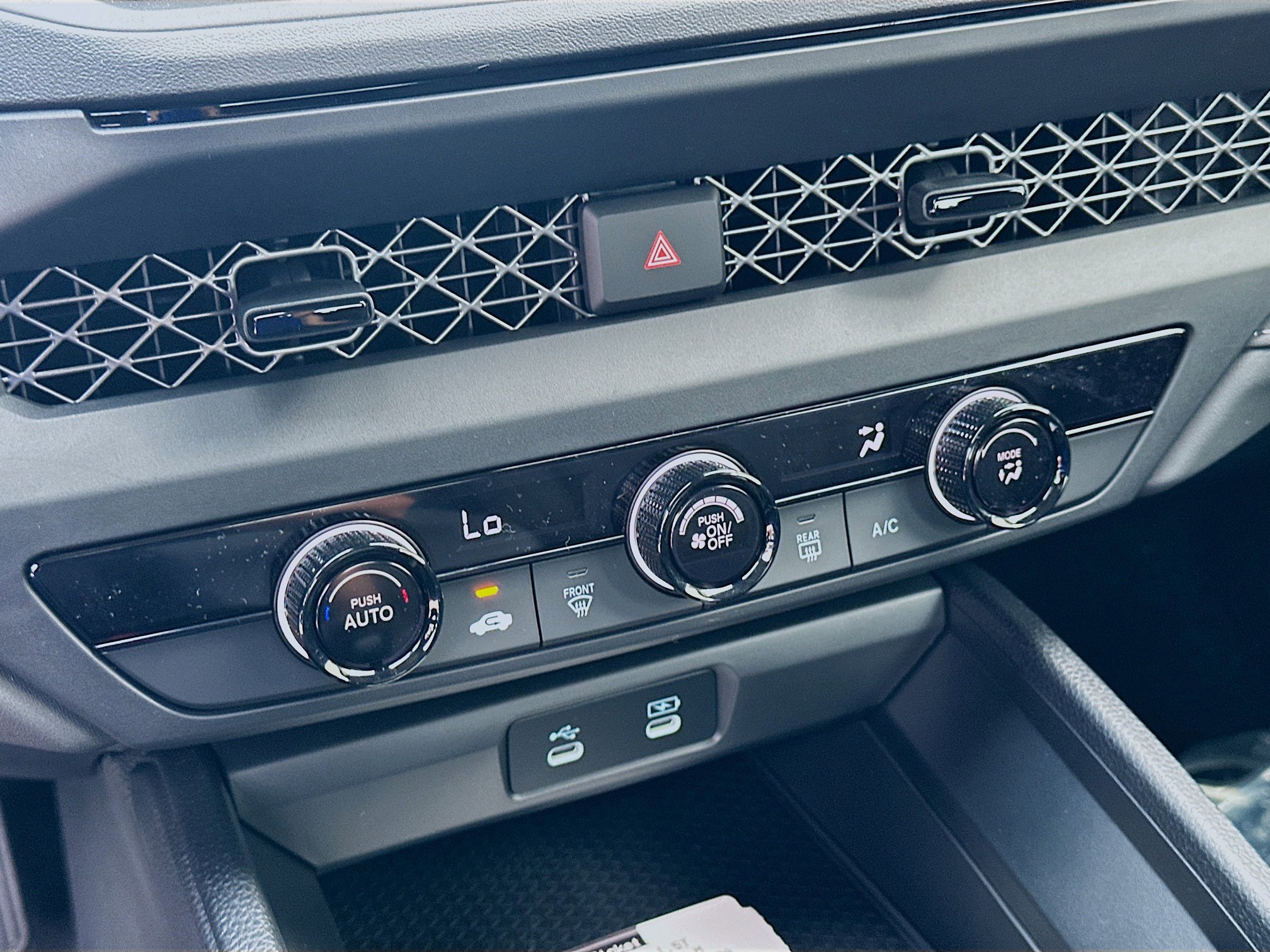 2025 Honda Accord LX photo 12