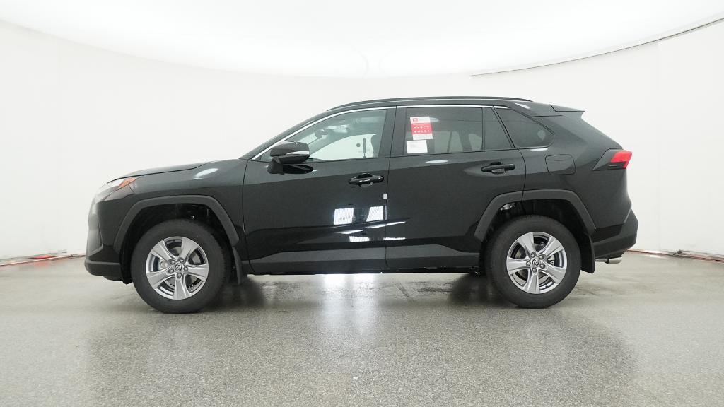 2025 Toyota RAV4 XLE photo 26