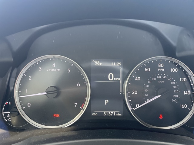 2023 Lexus IS 350 F SPORT photo 6