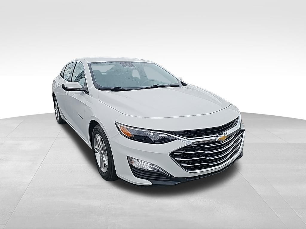 2020 Chevrolet Malibu LS photo 4