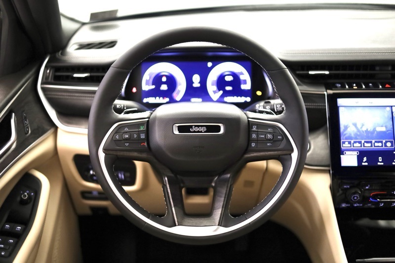 2024 Jeep Grand Cherokee Limited photo 13