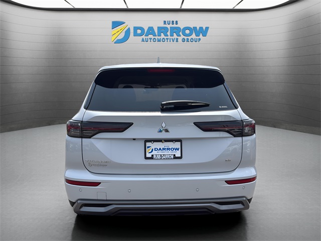 2025 Mitsubishi Outlander SE photo 3