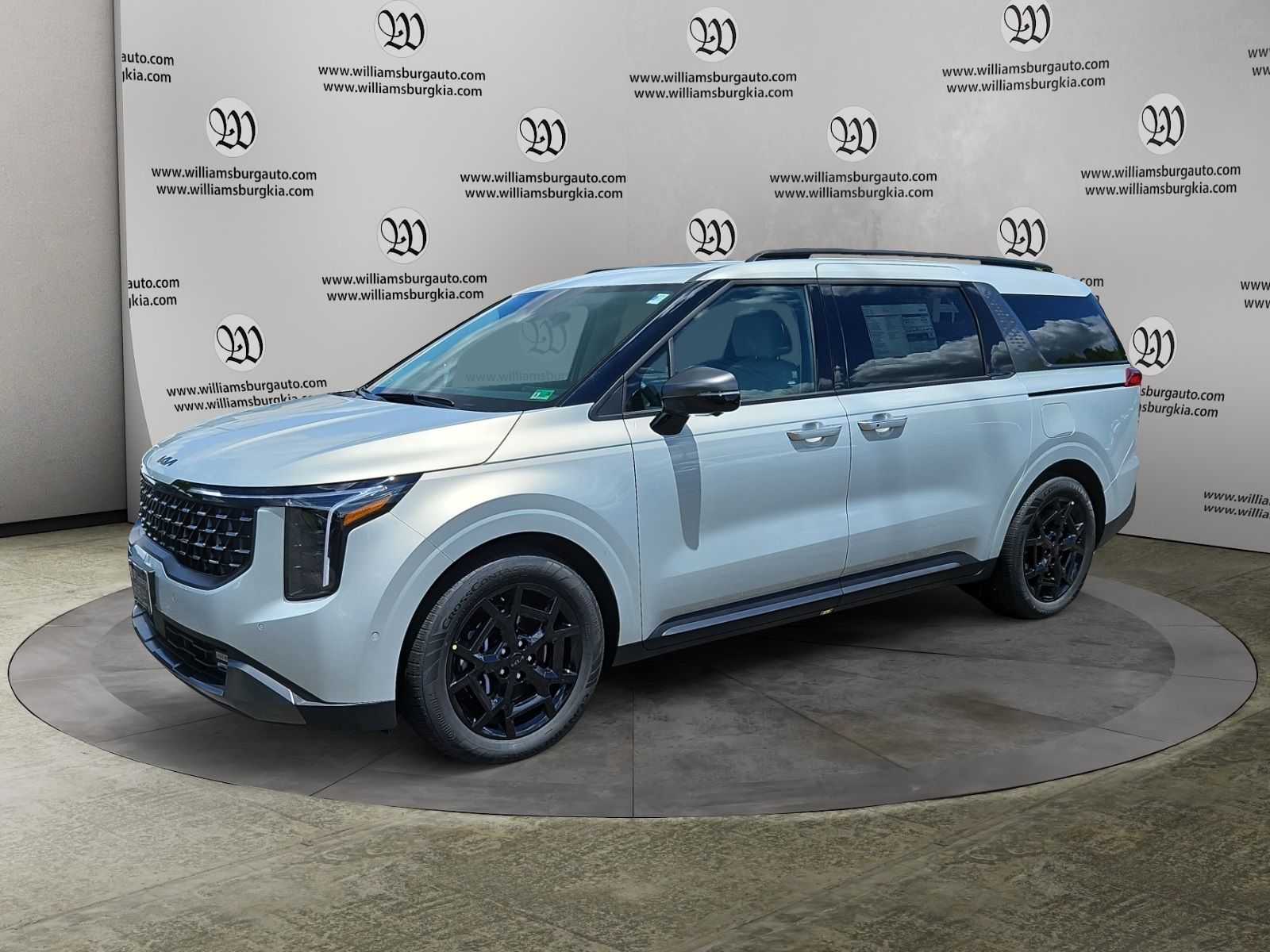 2025 Kia Carnival SX's photo