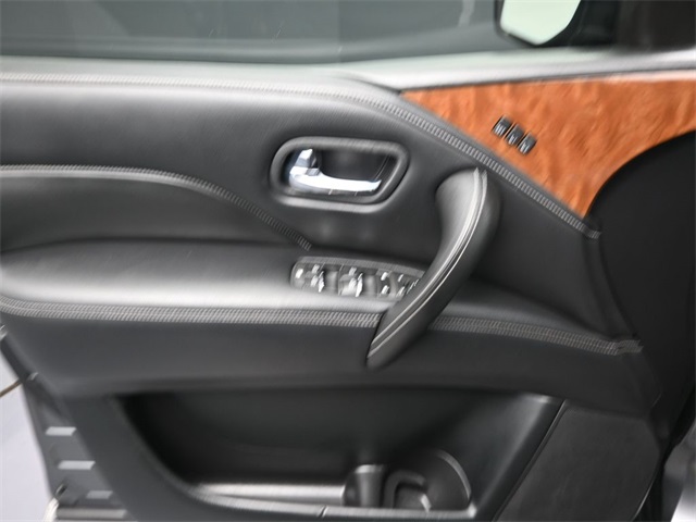 2019 Infiniti QX80 Luxe photo 6