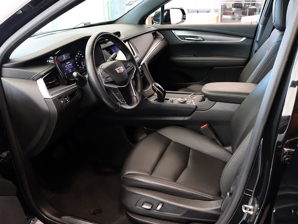 2022 Cadillac XT5 Luxury photo 9