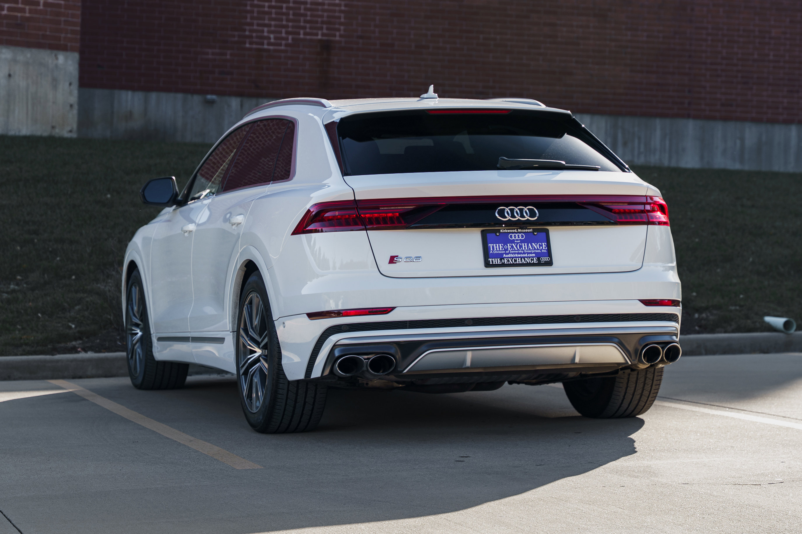 2023 Audi SQ8 Prestige photo 2