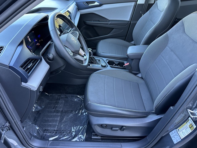 2022 Volkswagen Taos SE photo 4