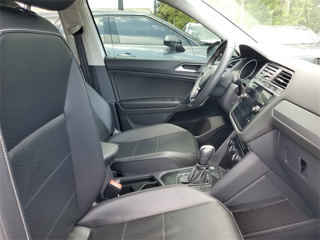 2021 Volkswagen Tiguan SE photo 33