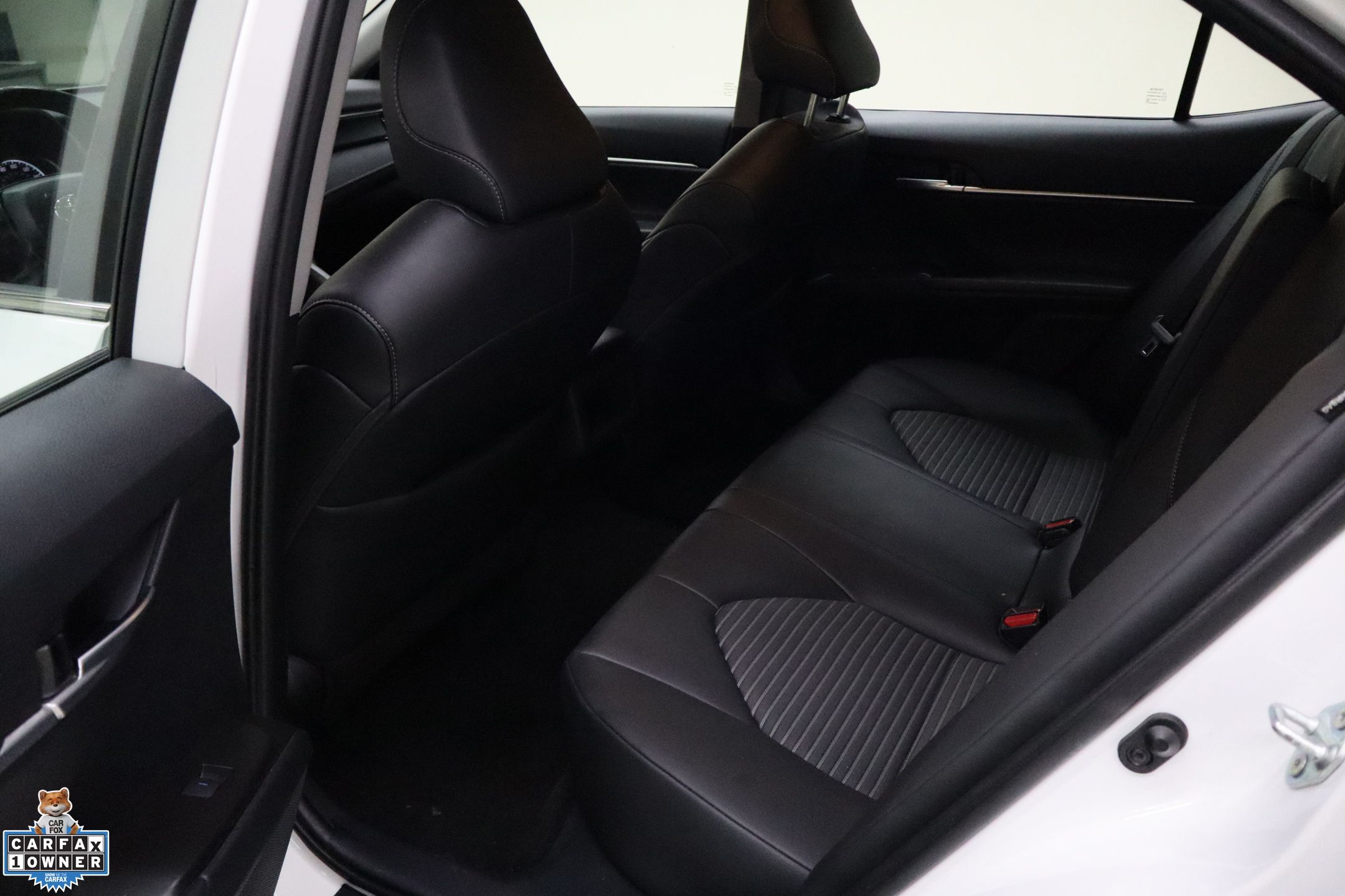 2023 Toyota Camry SE photo 18