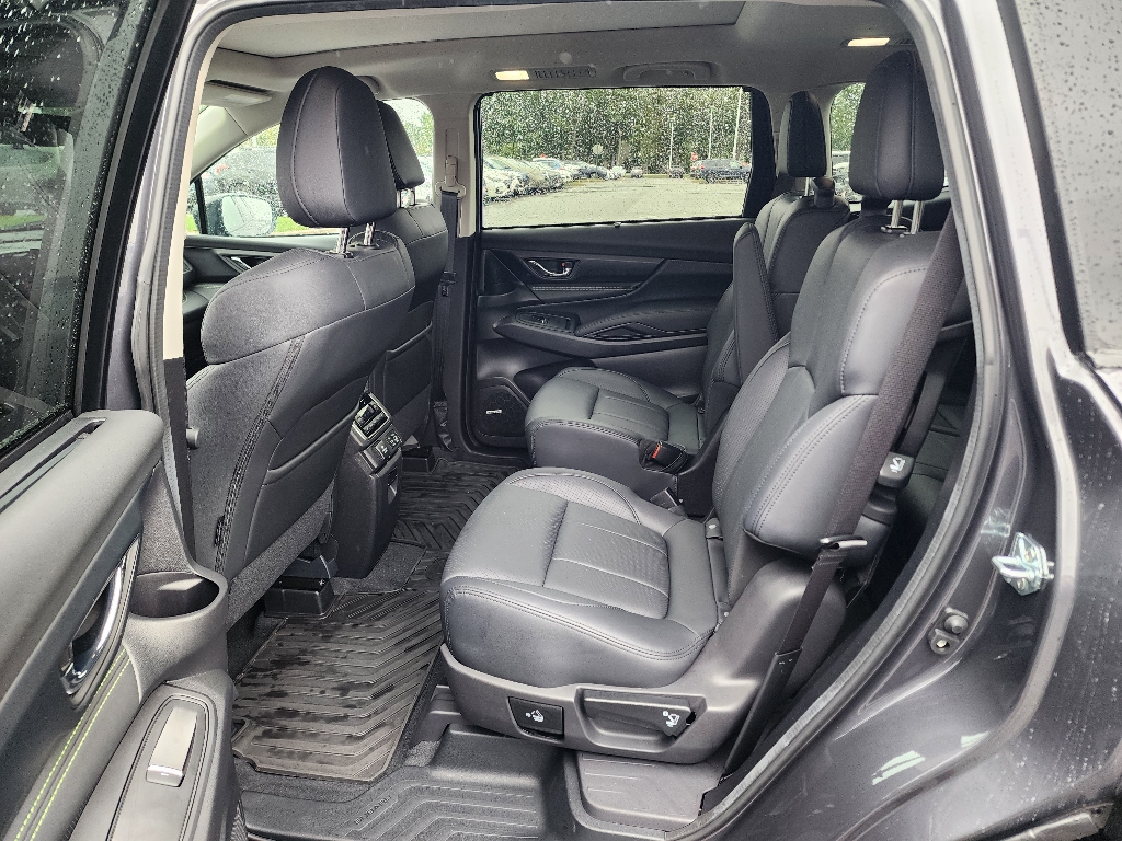 2025 Subaru Ascent Onyx Edition Touring photo 27