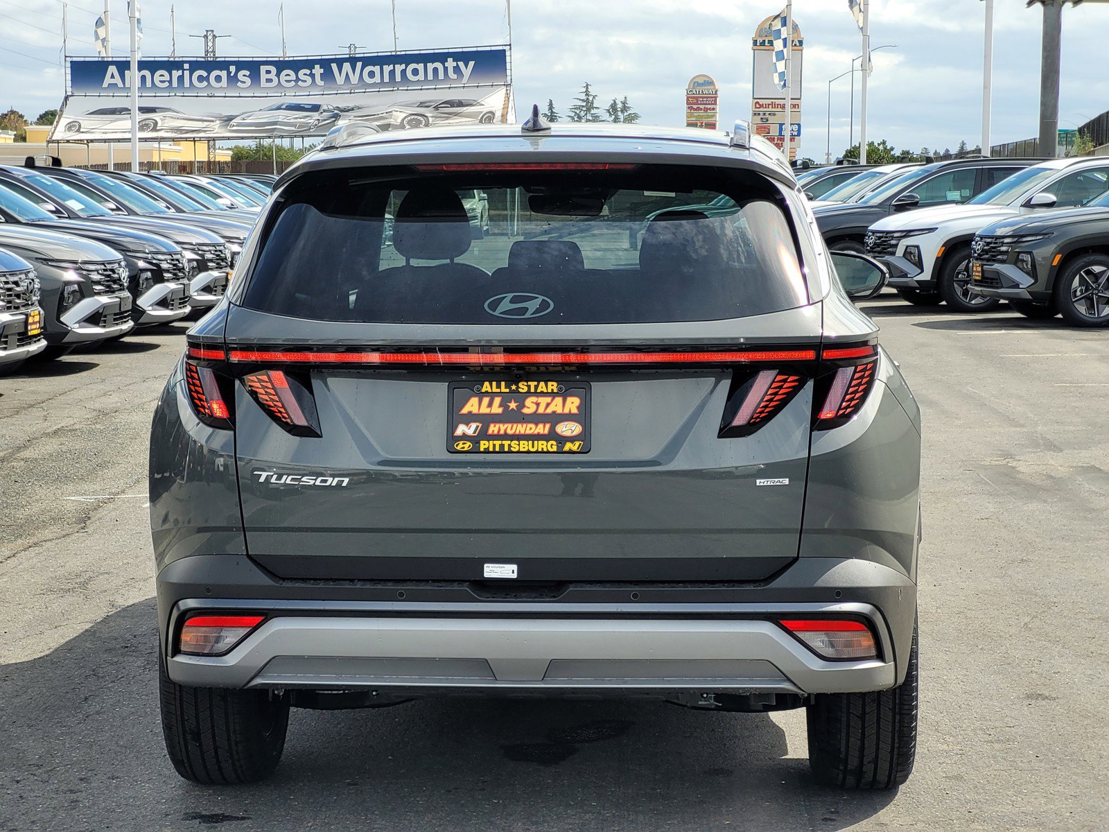 2026 Hyundai Tucson Limited photo 4