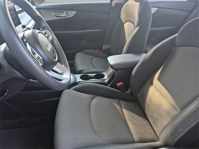 2022 Kia Forte LXS photo 12