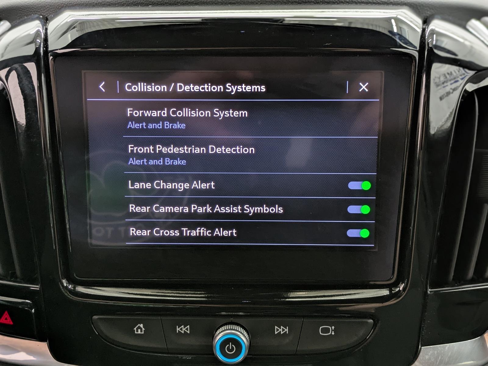 2023 Chevrolet Traverse Cloth photo 6
