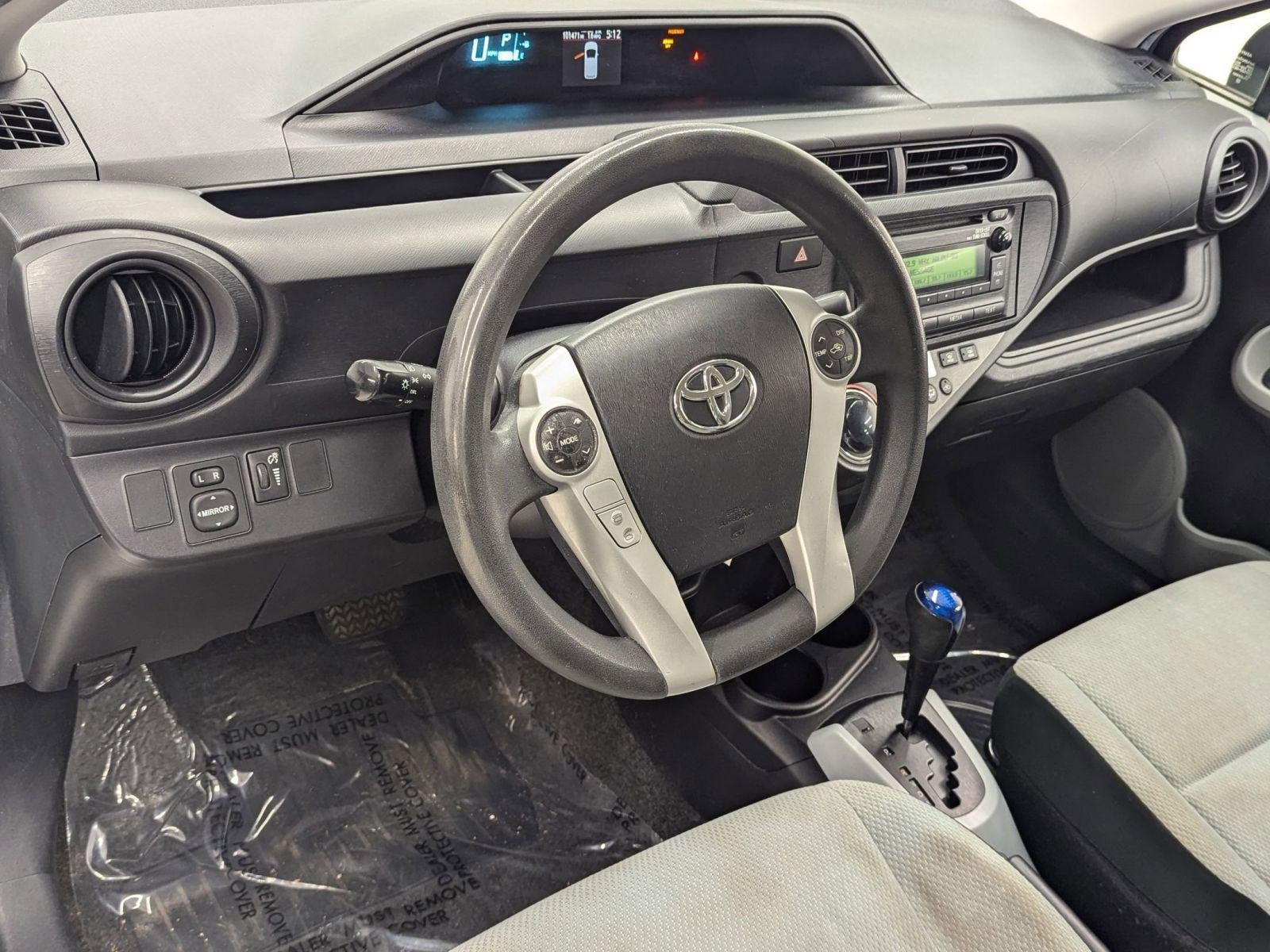 2014 Toyota Prius C Two photo 3