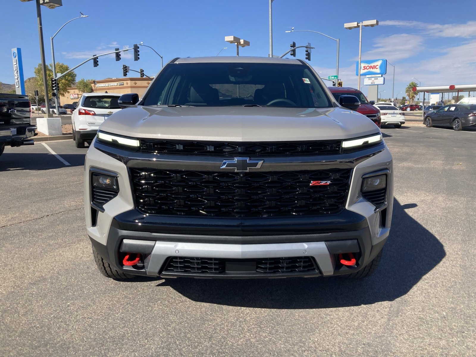 2026 Chevrolet Traverse Z71 photo 2