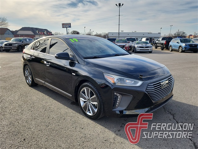 2019 Hyundai Ioniq Limited's photo