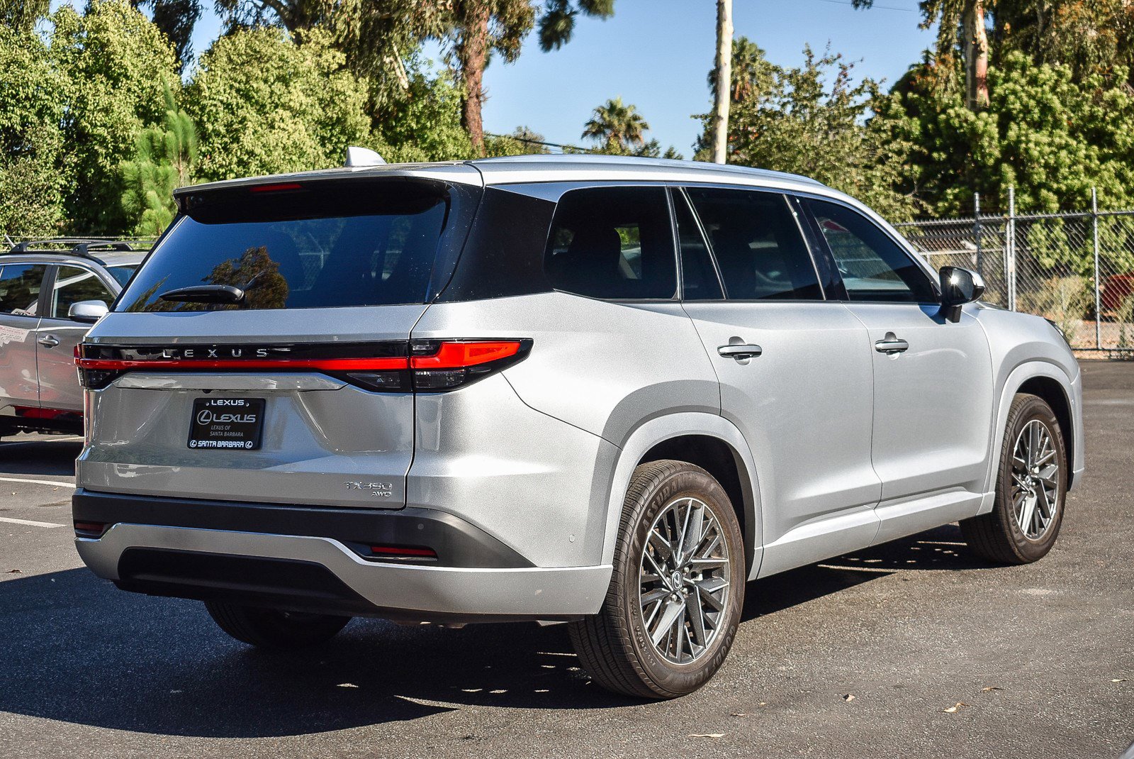 2024 Lexus TX 350 Luxury photo 3