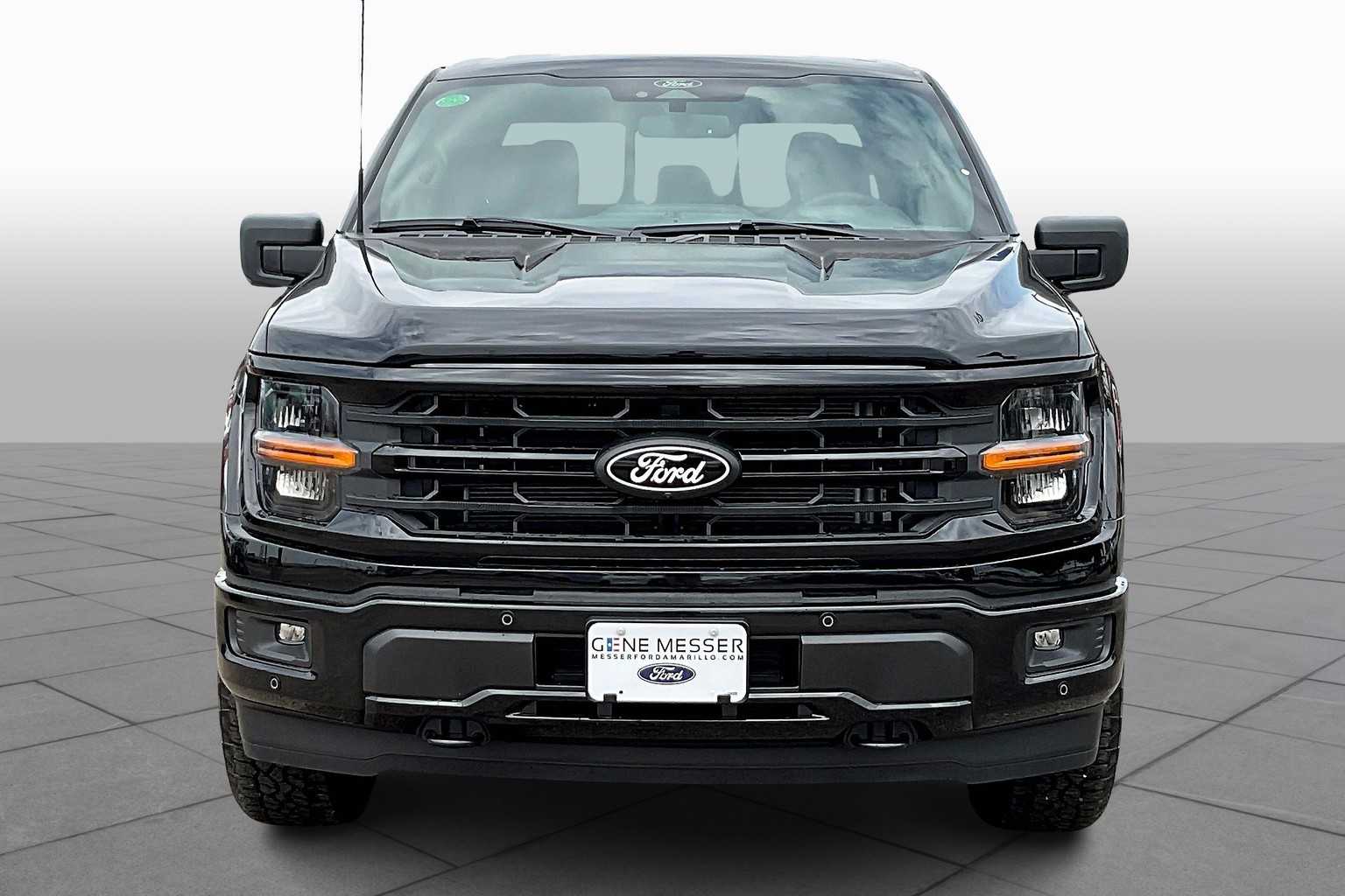 2025 Ford F-150 XLT photo 3