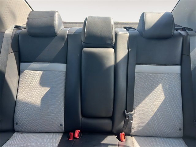 2014 Toyota Camry L photo 14