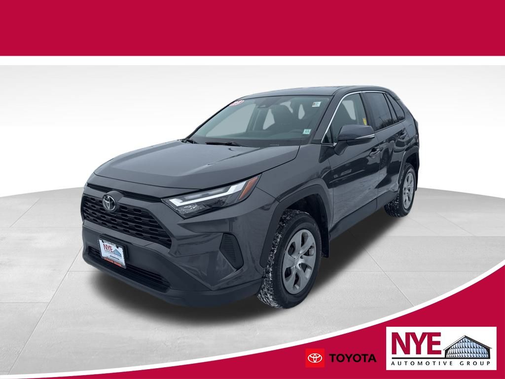 2023 Toyota RAV4 LE's photo