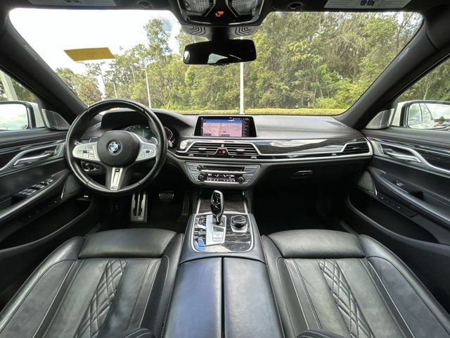 2021 Bmw 750i xDrive photo 17