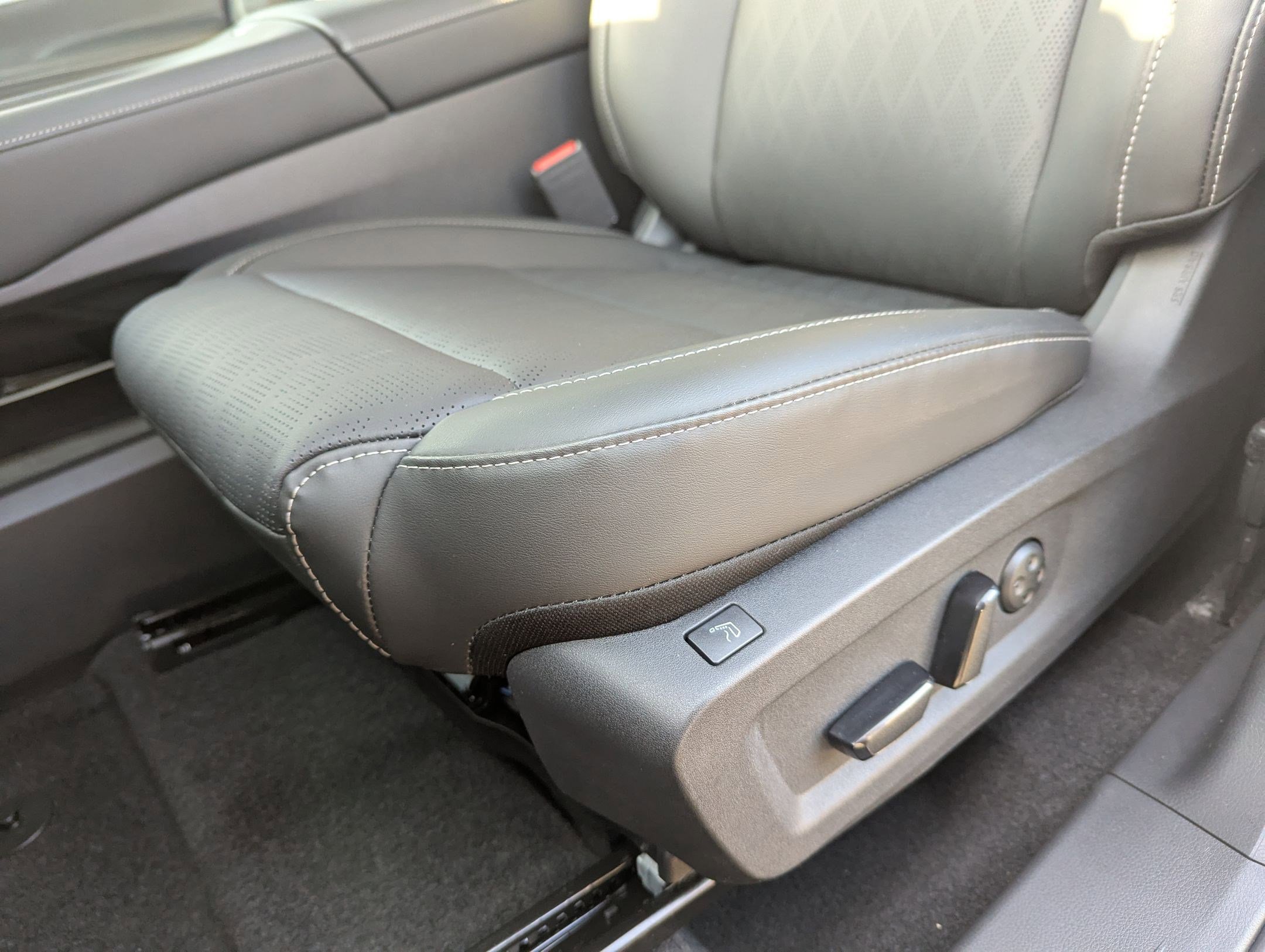 2025 Nissan Murano Platinum photo 4
