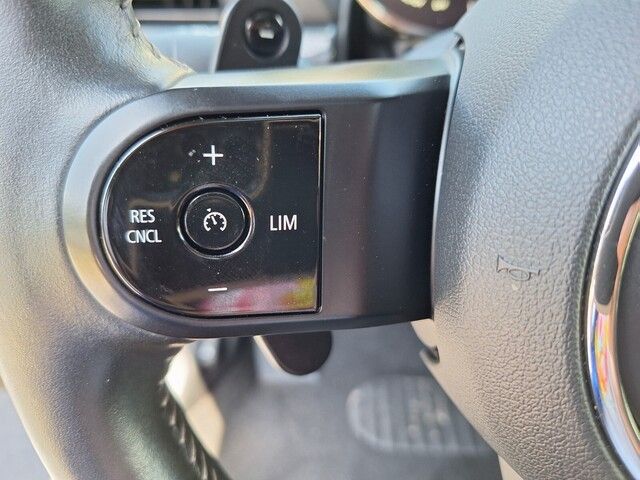 2022 Mini Clubman Base S ALL4 photo 18
