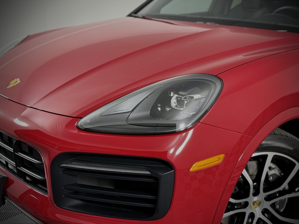 2023 Porsche Cayenne Coupe photo 11