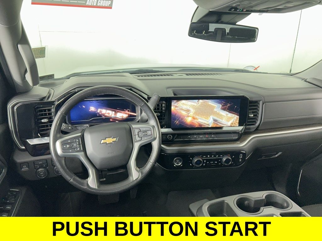 2022 Chevrolet Silverado 1500 LT photo 10