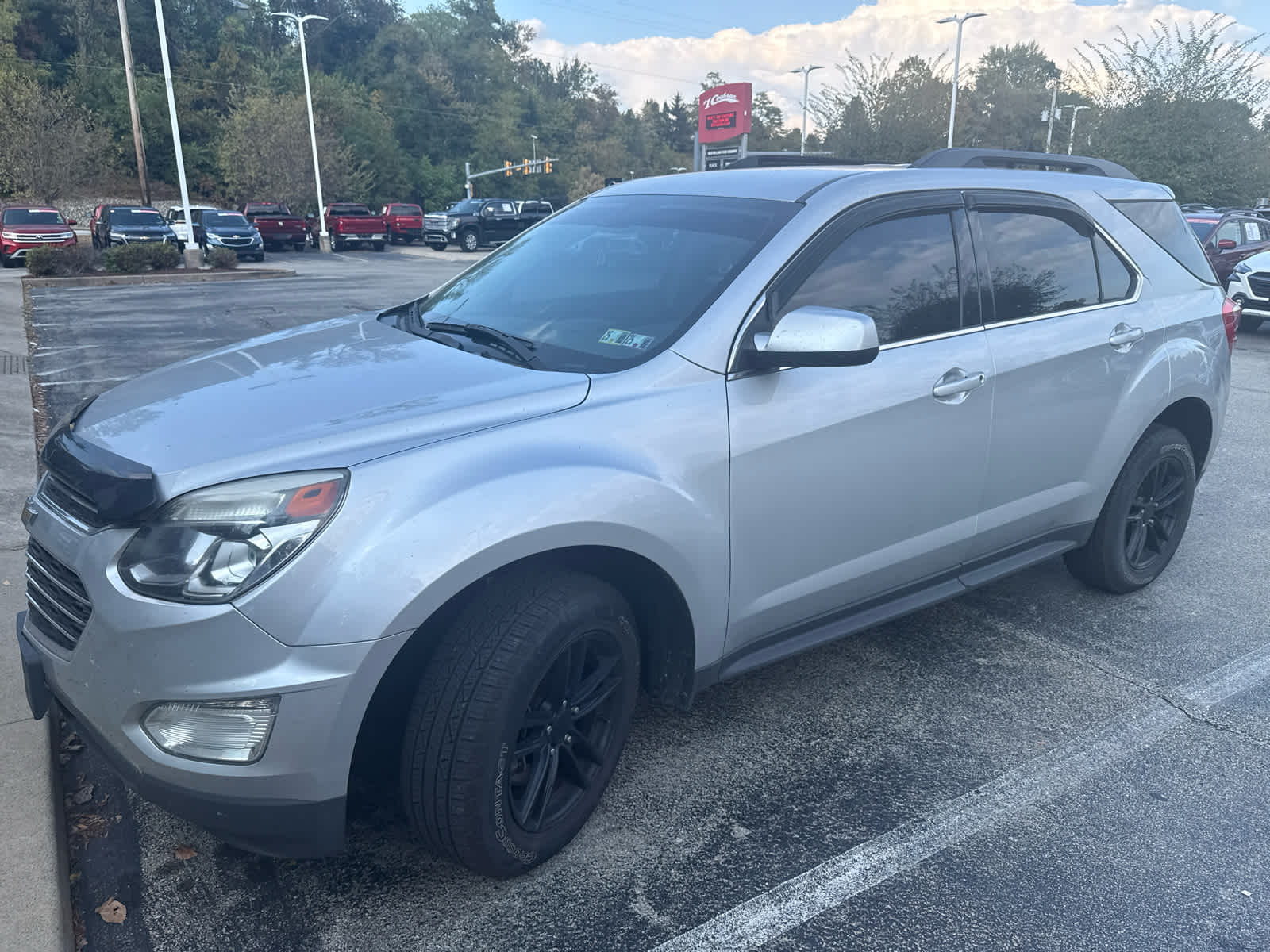 2016 Chevrolet Equinox LT photo 2