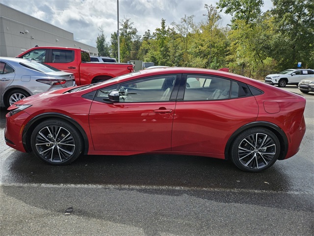 2024 Toyota Prius XLE photo 4