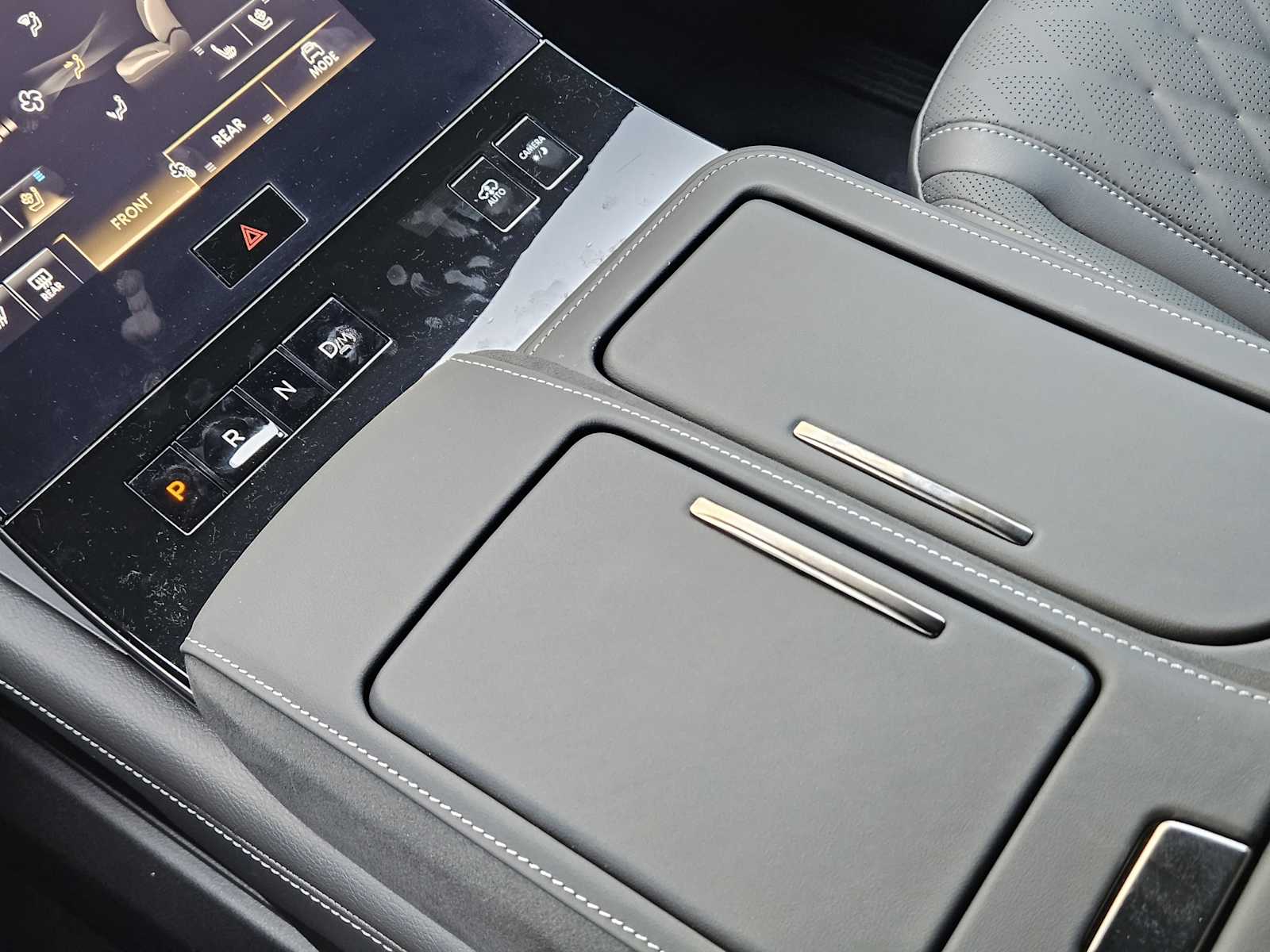2025 Infiniti QX80 photo 13