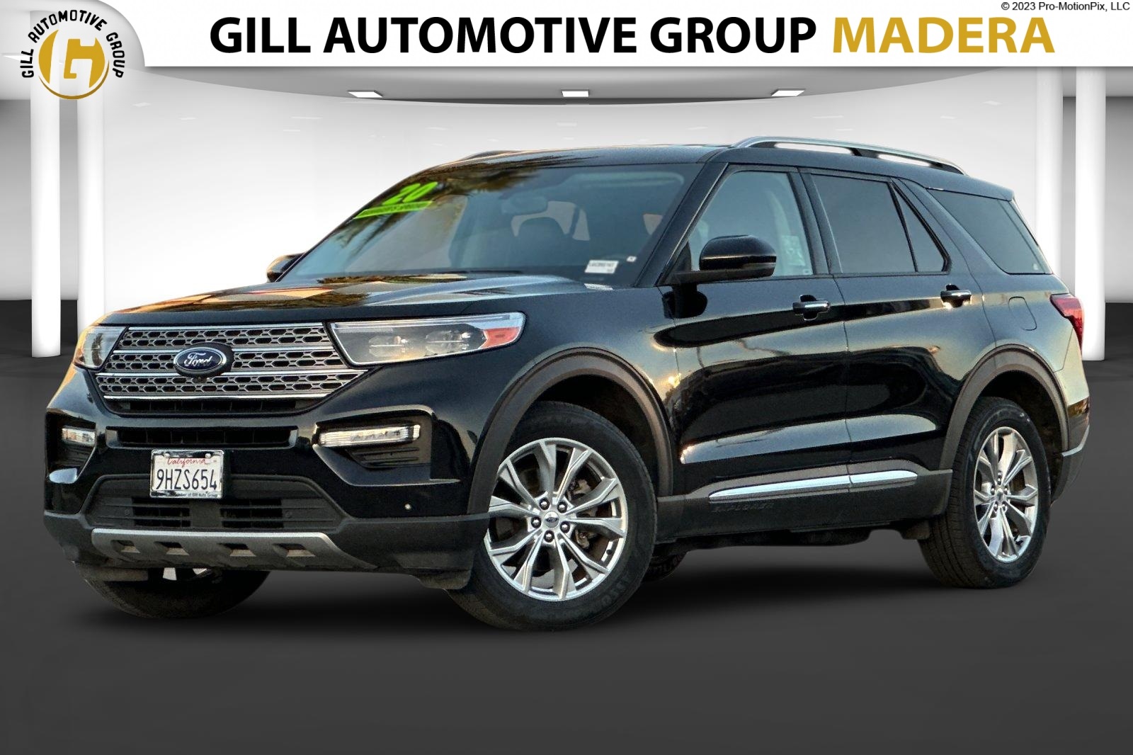 2020 Ford Explorer Limited's photo