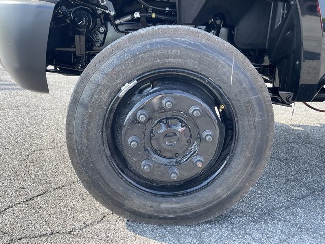 2024 Chevrolet Silverado 4500HD Work Truck photo 4