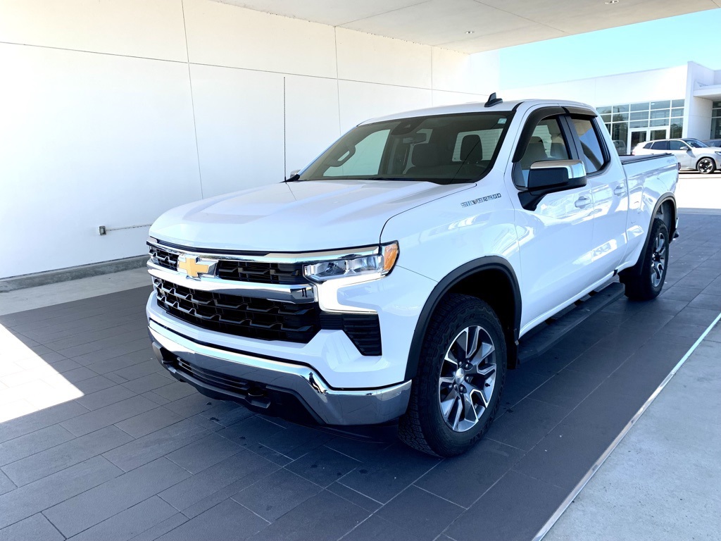 2023 Chevrolet Silverado 1500 LT's photo