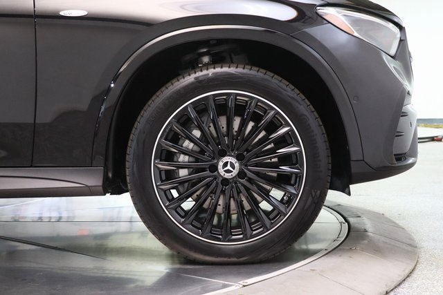 2025 Mercedes Benz GLC 350e 4MATIC photo 3