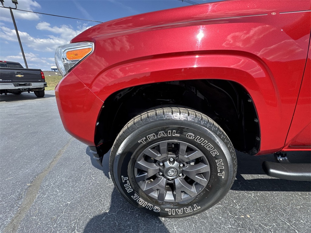 2019 Toyota Tacoma SR photo 10