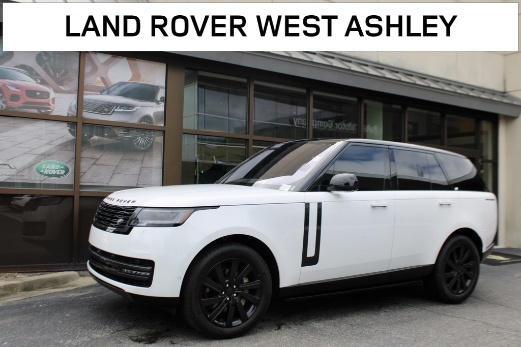 2023 Land Rover Range Rover SE's photo