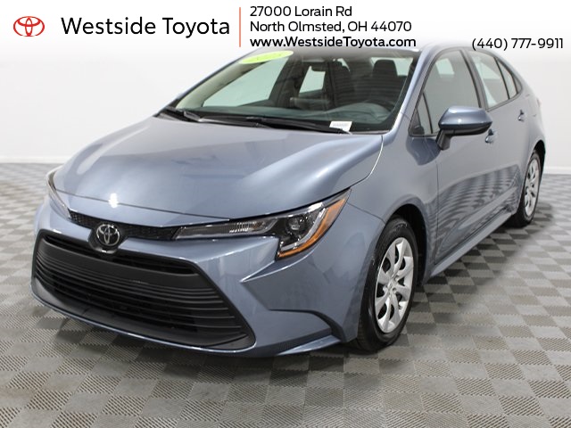 2025 Toyota Corolla LE's photo