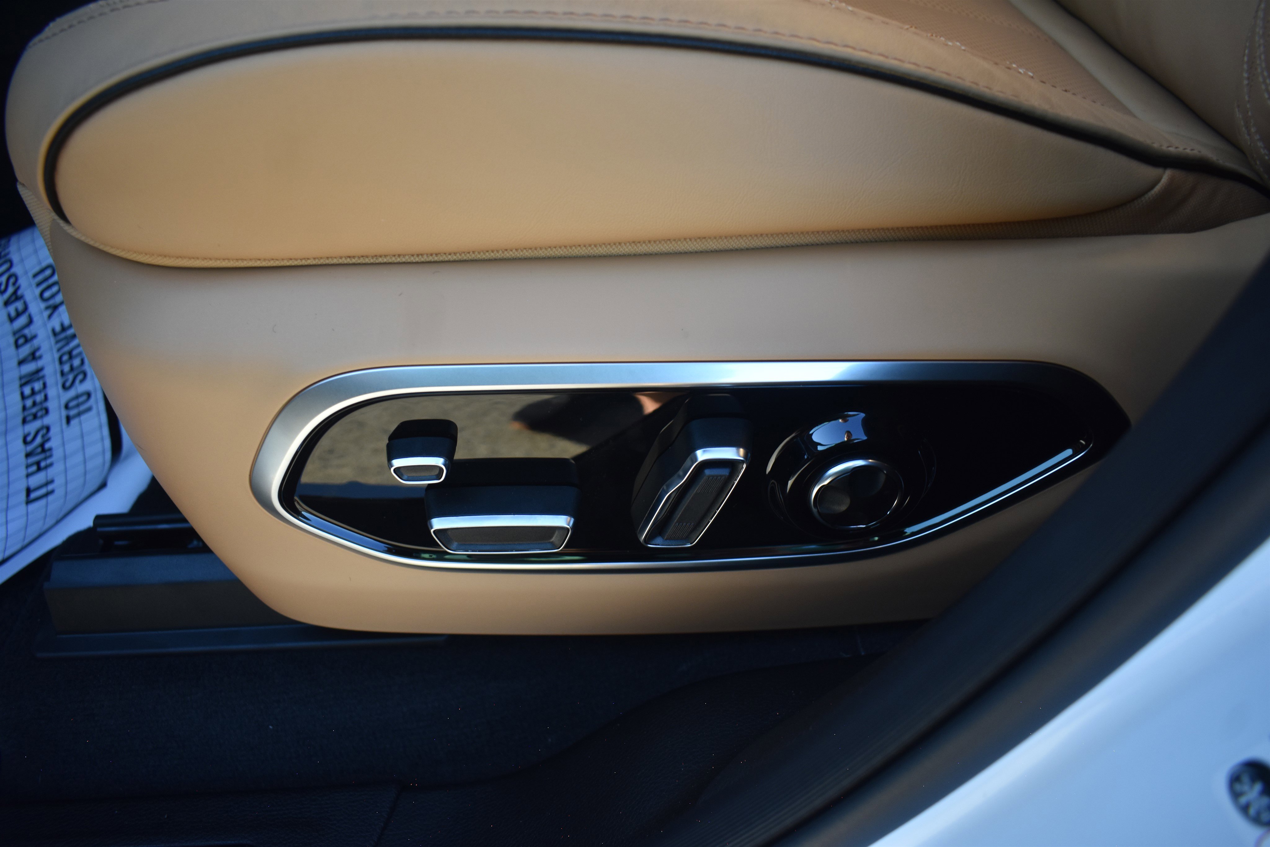 2025 Jeep Grand Cherokee Summit photo 7