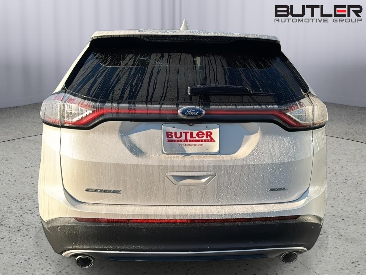 2018 Ford Edge SEL photo 4