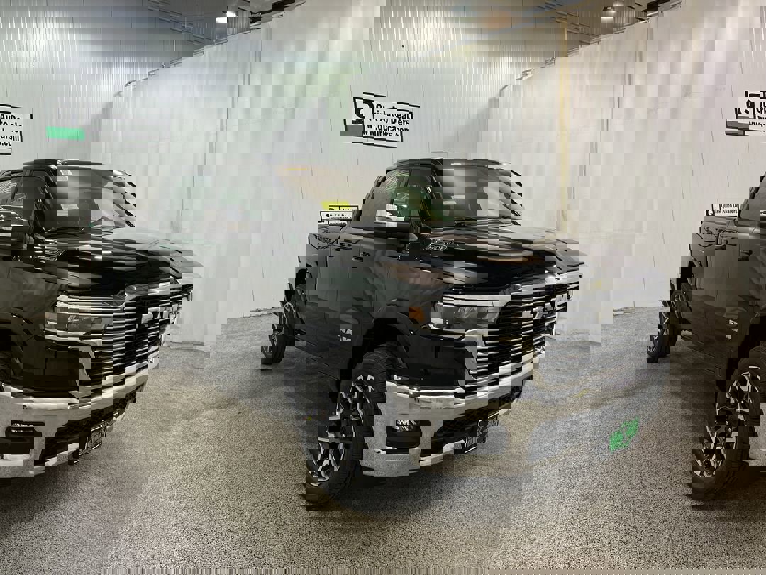 2026 Ram 1500 Laramie photo 3