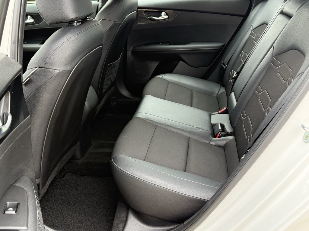 2023 Kia Forte GT-Line photo 18