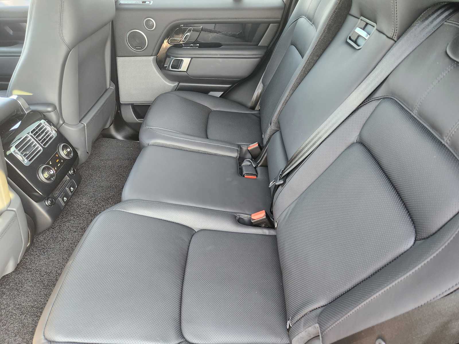 2022 Land Rover Range Rover P525 HSE HSE Westminster Edition photo 24