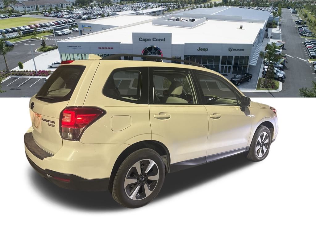 2017 Subaru Forester 2.5i photo 3